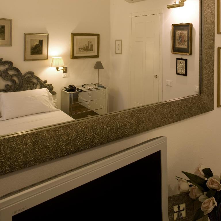 M Club De Luxe B&B Ravenna Cameră foto